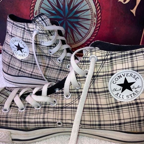 RETRO Y2K 2009 PLAID BLACK AND WHITE STRIPE CONVERSE - Picture 2 of 4